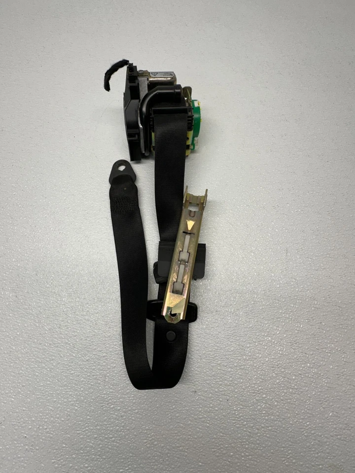 Натяжитель ремня безопасности передний правый для Mercedes W210 E430 E320 1999-2000 годов выпуска черный от оригинального производителя - Изображение 2 из 4