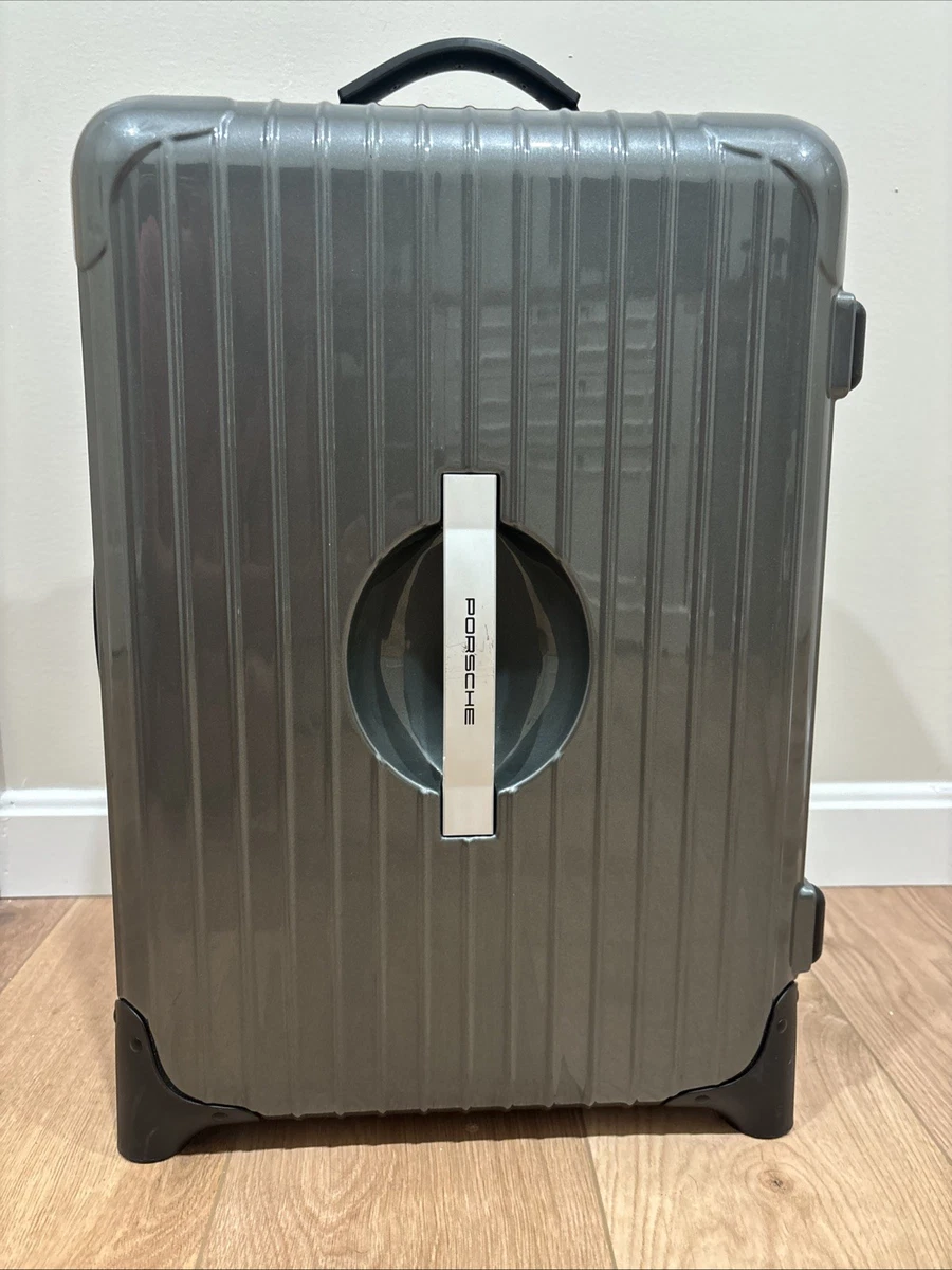 RIMOWA Carry-Ons 19