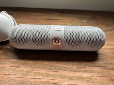 Beats by Dr. Dre Pill Portable Speaker w/Bag SEE PICTURES works 