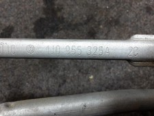 VW Bora 1J BJ 2002 Wischergestänge vorn Scheibenwischer 1J0955325A