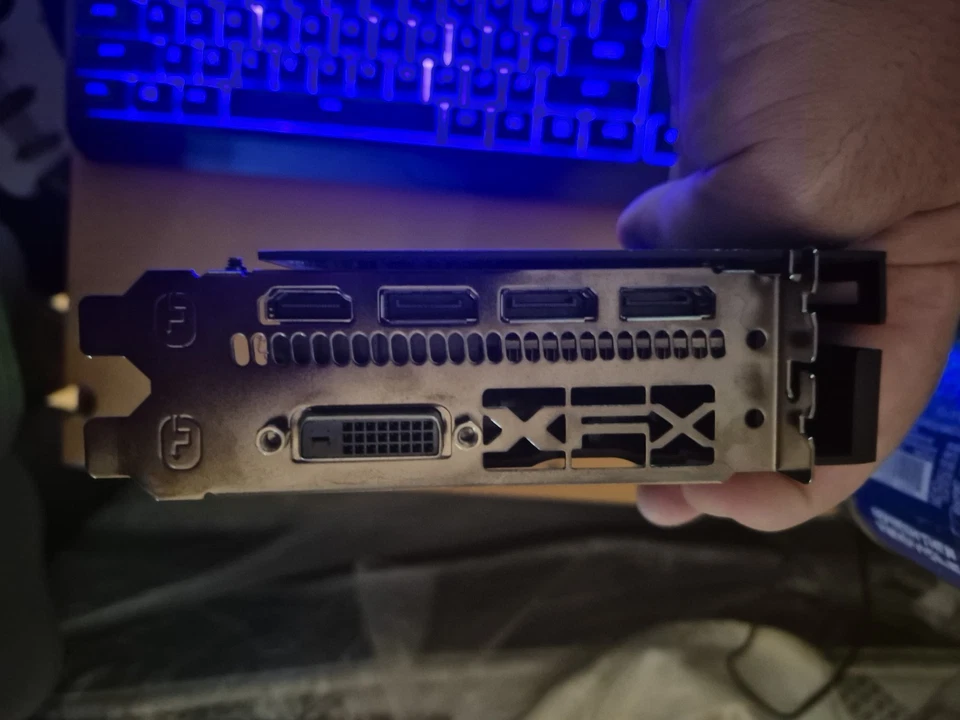 NUNCA USADO AMD Radeon RX 580 8GB GDDR5 PCIe 3.0 Foto 2 de 3