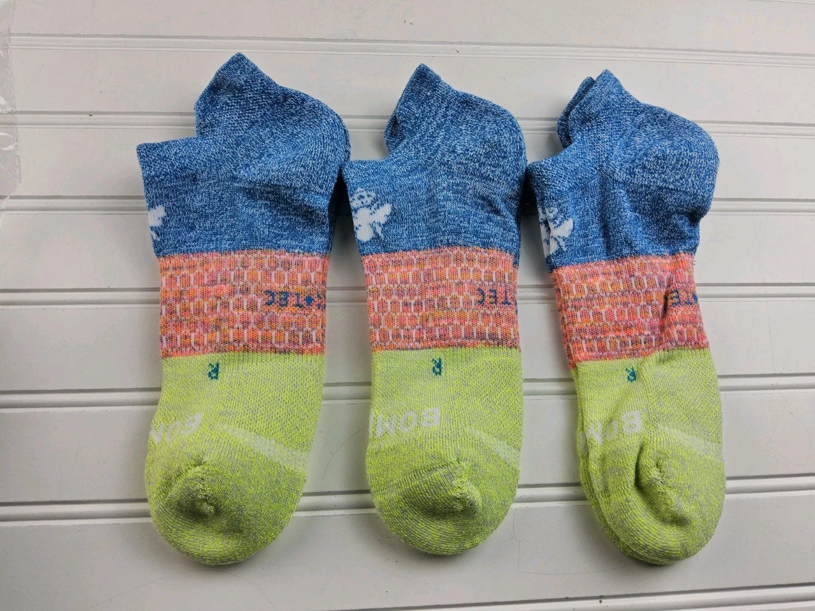 Bombas Hex-Tec Athletic Ankle Socks Lot Of 3 Pairs Size L
Opens in a new window or tab