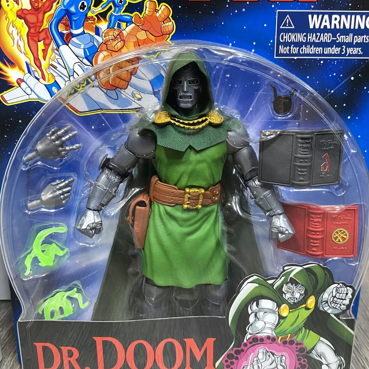 Marvel Legends Fantastic Four Doctor - Dr Doom - Retro Card Action