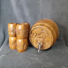 DECORATIVE TABLETOP WOODEN KEG WITH SIX WOODEN CUPS NO CORK OR STAND