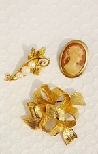 3 Piece Brooch Pin Set. Pea Pod, Ribbon, Faux Cameo