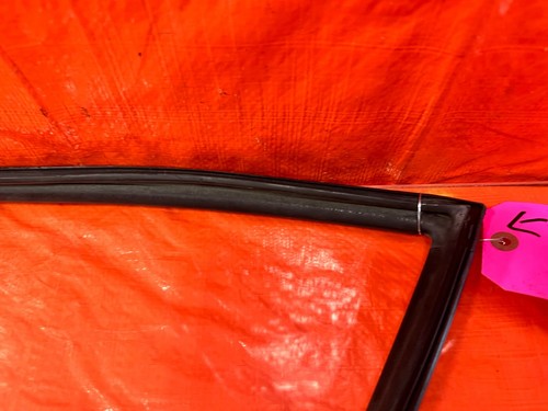 08-14 SUBARU IMPREZA WRX WAGON DRIVER LEFT FRONT WINDOW GLASS RUN CHANNEL 283 - Picture 3 of 11