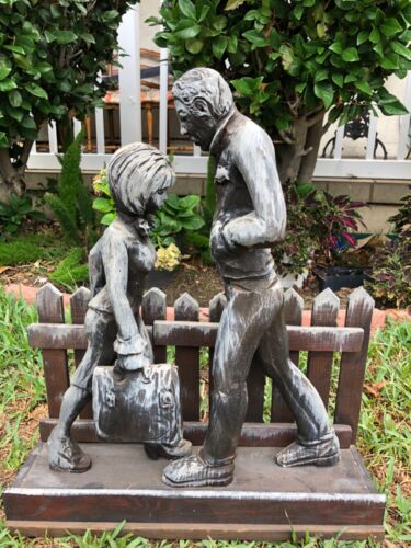 Vintage Wall Folk Art Diorama Of Couple Of Figure - Picture 1 of 11