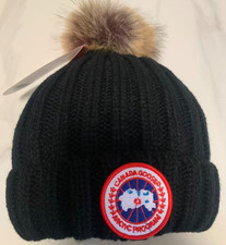 2026 CANADA GOOSE Couple Knitted Hat Fashion Winter Warmth Versatile Accessory