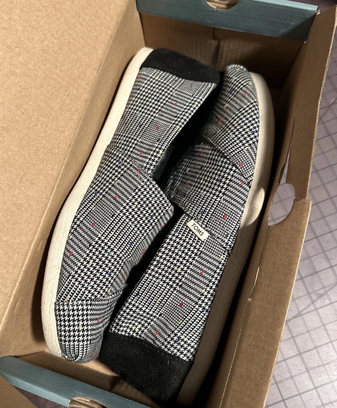 Toms Classic Woman’s Canvas Flats, 7.5, Black Dot Glen Plaid