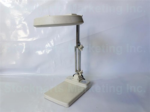     Led Magnifer Lamp 30 Days Warranty Expedited Shipping!!!
