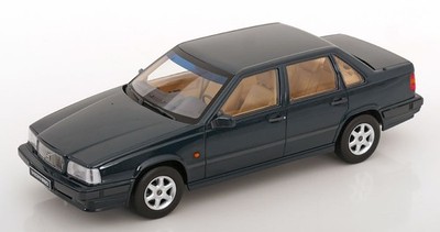 1:18 Triple 9 Volvo 850 1993 darkgreen-metallic