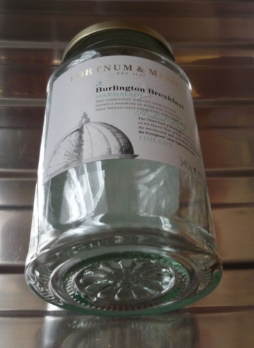 Fortnum and Mason { Lucifer's Pitted Olives } 212gm ,one FREE glass storage jar - Picture 9 of 14