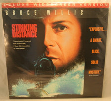 Laserdisc o  Striking Distance  Bruce Willis Sarah Jessica Parker Dennis Far