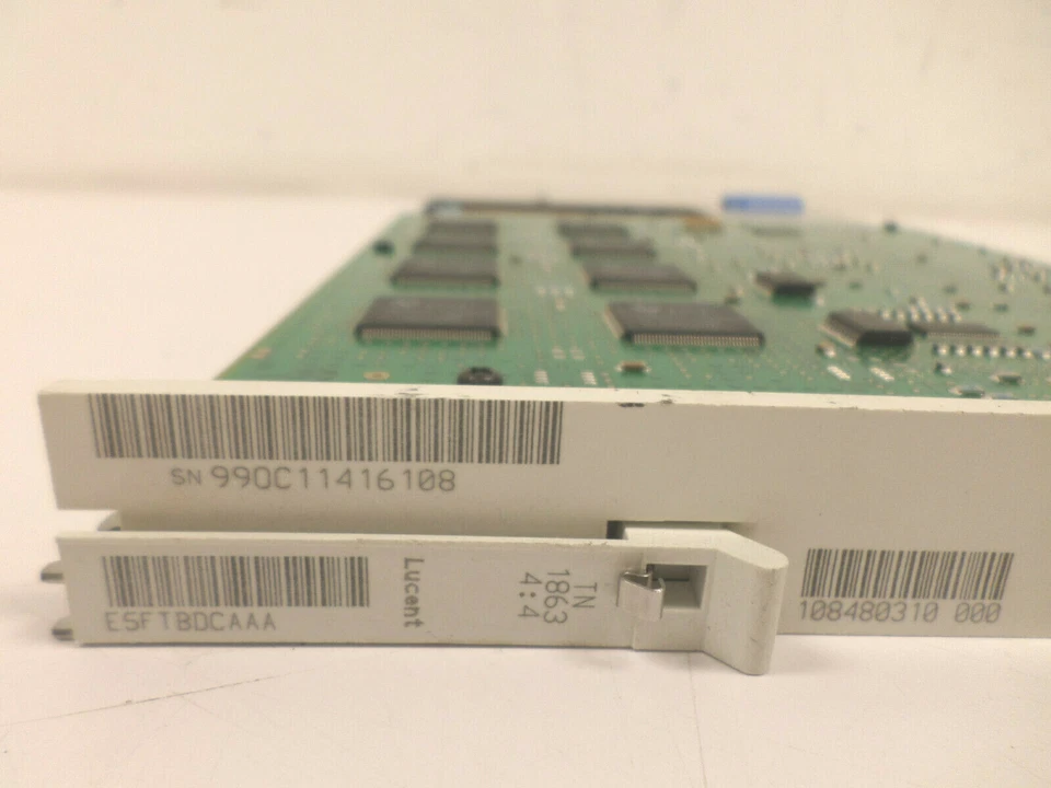 Controlador de protocolo 4 tarjetas Lucent E5FTBDCAAA TN 1863 4:4 Foto 2 de 4