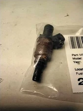 2001 2002 2003 2004 2005 BMW 525 SERIES Fuel Injector