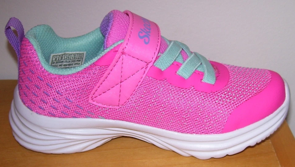 Tenis rosas Skechers Dreamy Dancer RADIANT ROGUE 9 para niñas pequeñas Foto 3 de 4