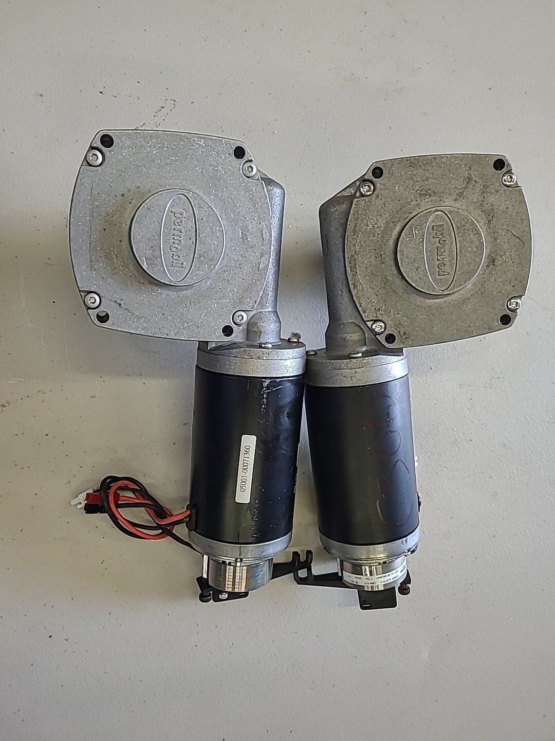 Motors for Permobil C300 Wheelchair 313935 / 313934 / 1827910 / 1827911 ...