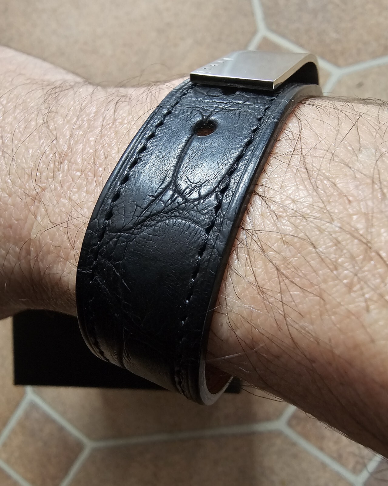 Bracelet homme cuir de crocodile véritable un bijou fait main à Paris