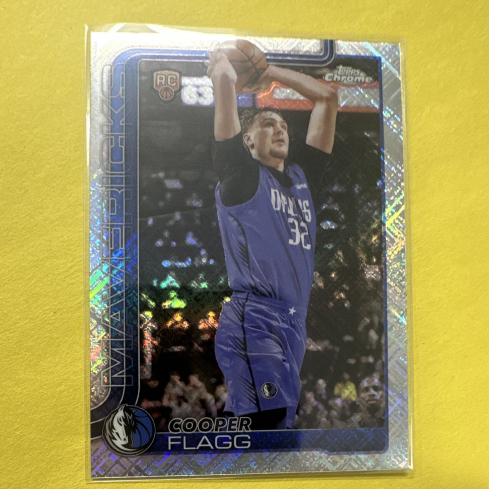 2025-26 Topps Chrome Cooper Flagg Skylight Refractor #251 Mavericks Rookie 