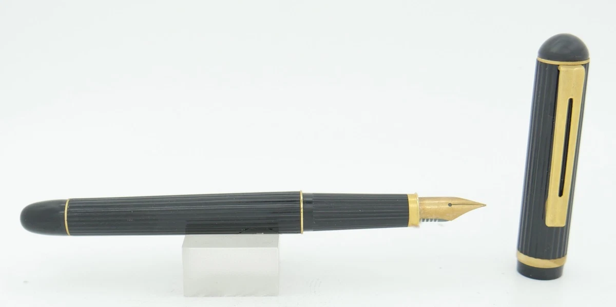 Pilot Tiger 600 Black Fluted & Gold Fountain Pen - Fine Nib - 1970's -New