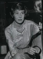 1957 Press Photo Betsy Drake Lux Radio Theater Pretty Baby w/Dennis Morgan