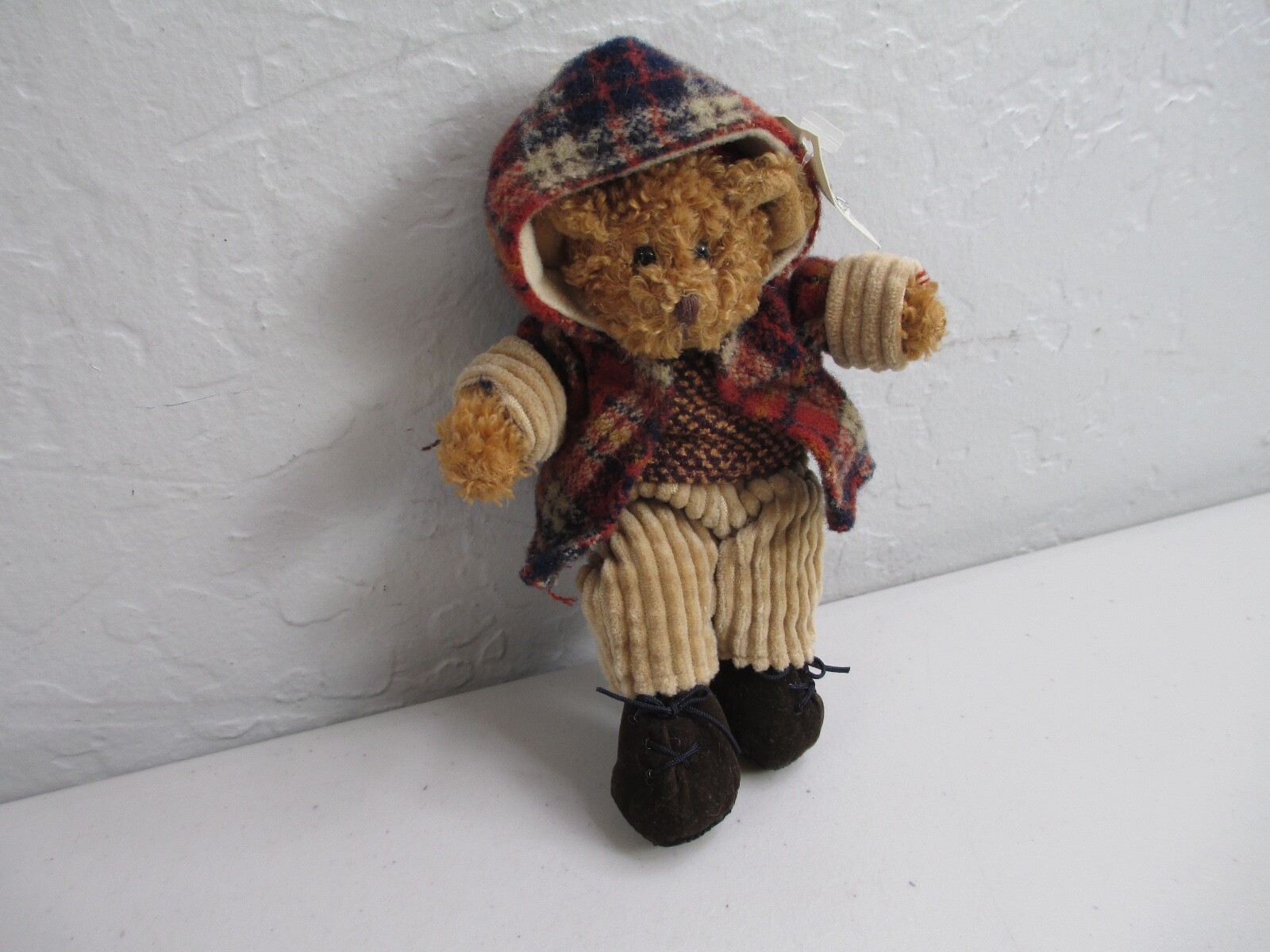 Russ Berrie & Co.Vintage teddy bear in plaid coat 6" 