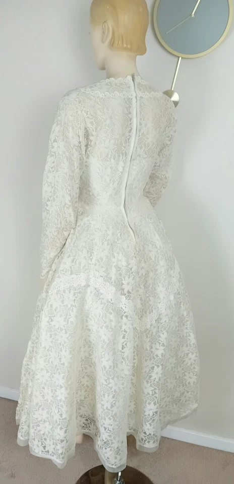 VINTAGE ANTIQUE MID CENTURY 50S IVORY WHITE EMBROIDERED LACE WEDDING DRESS 8 10 - Image 2 of 4