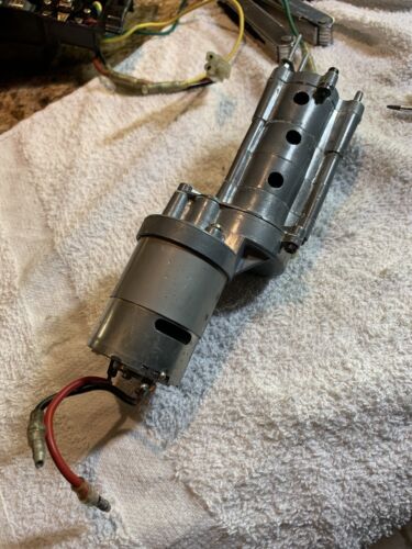Vintage TAMIYA TOYOTA 4x4 BRUISER highly detailed driver and cabin .+ more - Picture 5 of 12