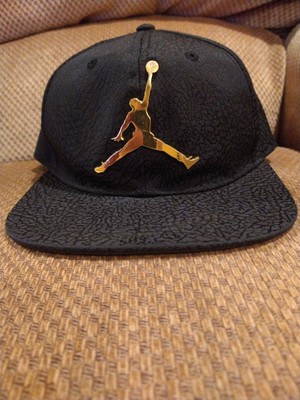 black and gold jordan snapback
