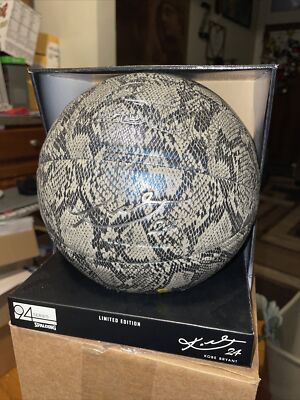 SPALDING KOBE BRYANT 24 シルバースネーク Spalding Kobe Bryant 24 Silver Snake Limited Edition Basketball 94