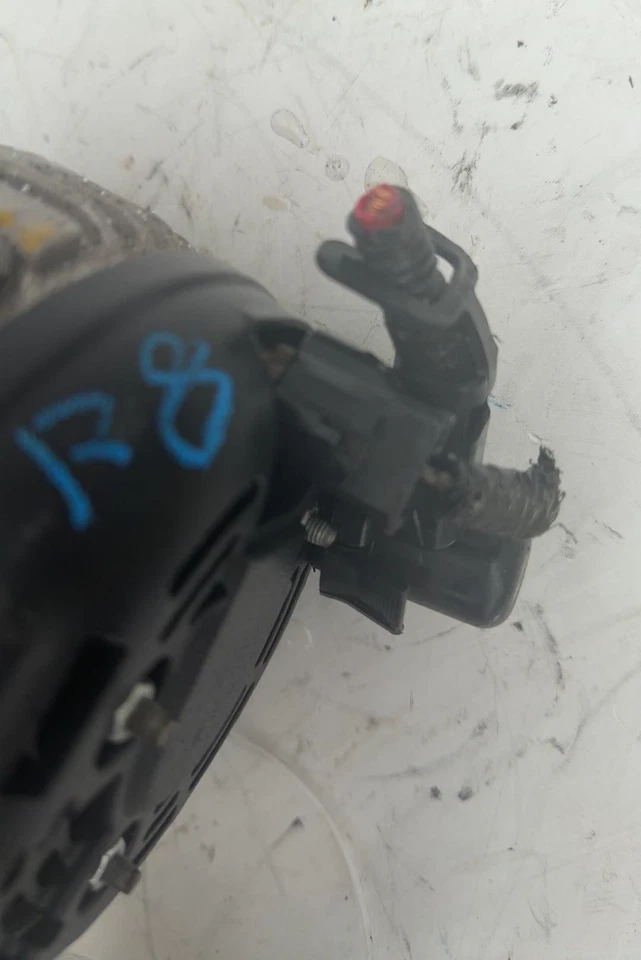 2005 2006 2007 Chrysler CHRYSLER 300 Alternator - Image 4 of 4