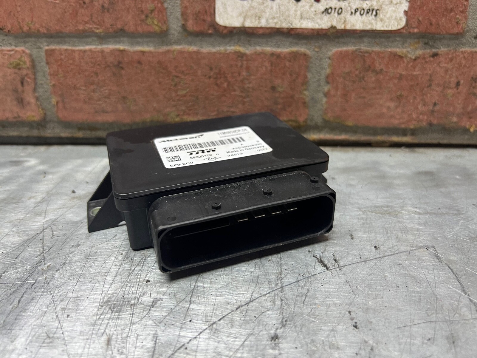 15-17 MCLAREN 650S EMERGENCY PARKING PARK BRAKE CONTROL MODULE 11M0934CP OEM