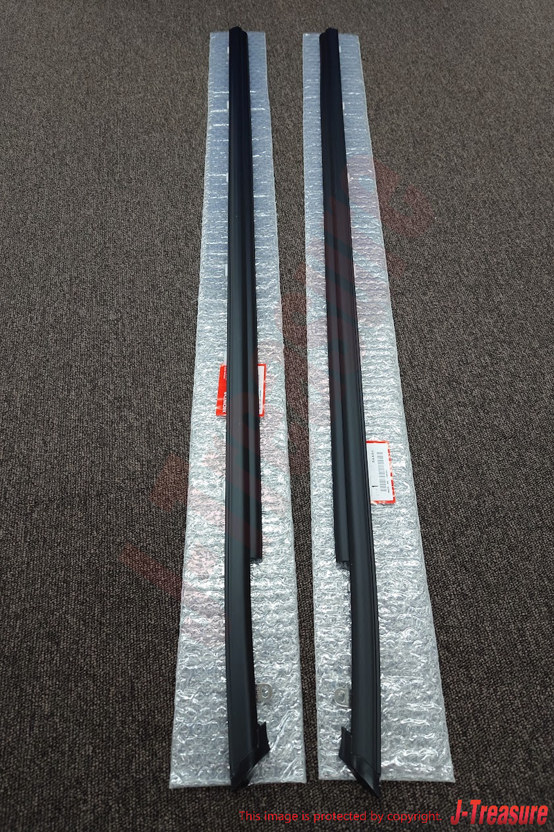 HONDA CR-X CRX EF8 '88-89 Genuine Front Door Window Molding Right