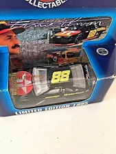 1995 Action Racing Collectables 1:64 NASCAR Ernie Irvan #88 Havoline Diecast Car
