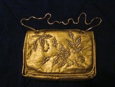 VINTAGE GOLD EMBOSSED W/LEAVES CLUTCH PURSE HANDBAG