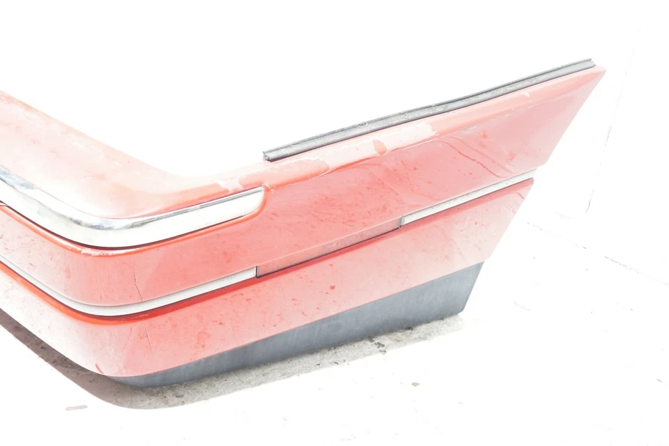 1987 - 1992 CADILLAC ALLANTE TAMPA DE PARA-CHOQUE TRASEIRO COMPLETA FABRICANTE DE EQUIPAMENTO ORIGINAL - Imagem 3 de 4