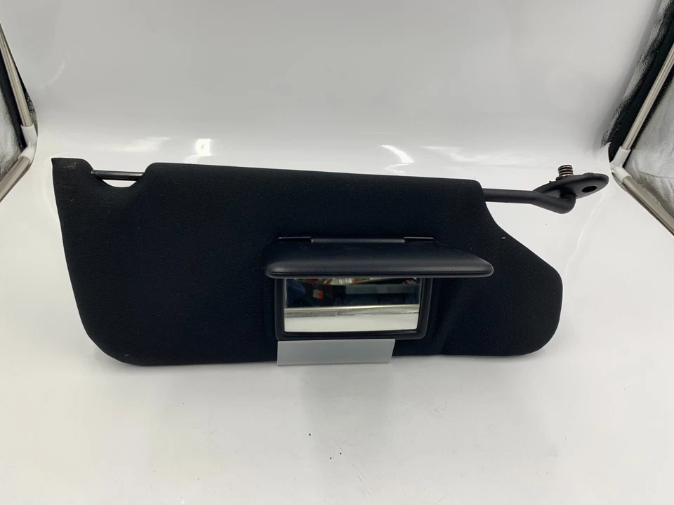 Солнцезащитный козырек для пассажира Dodge Avenger 2011-2014 годов выпуска черный от оригинального производителя D02B32023 - Изображение 4 из 4