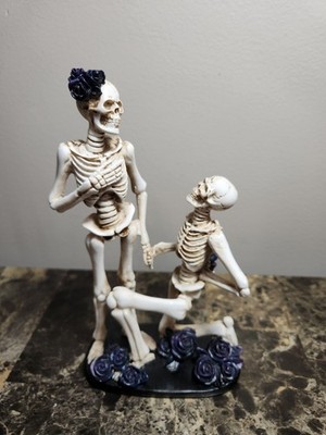 Proposing Skeleton Couple Figure Eternally Yours Halloween Decor 8.5''
