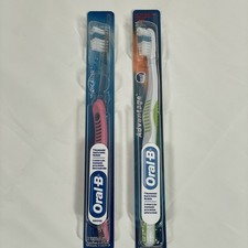 Lot of 2: Oral-B Advantage  Indicator Toothbrushes 30 Soft Control Grip