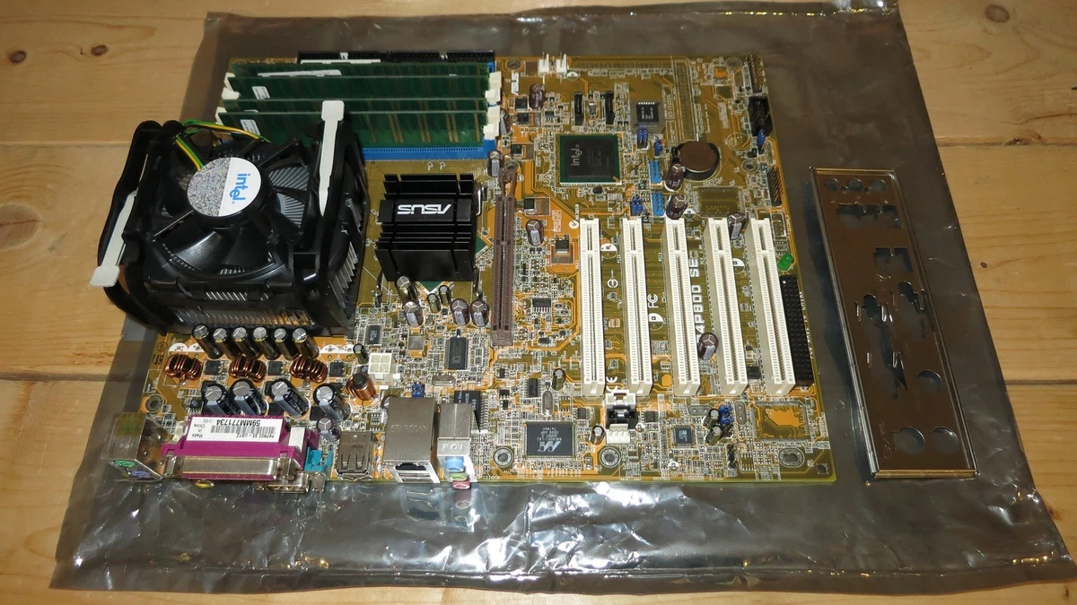 Carte Mère Acer Veriton 3500/5500 S88M Avec CPU Pentium 2,4 GHz Et 2 Go RAM