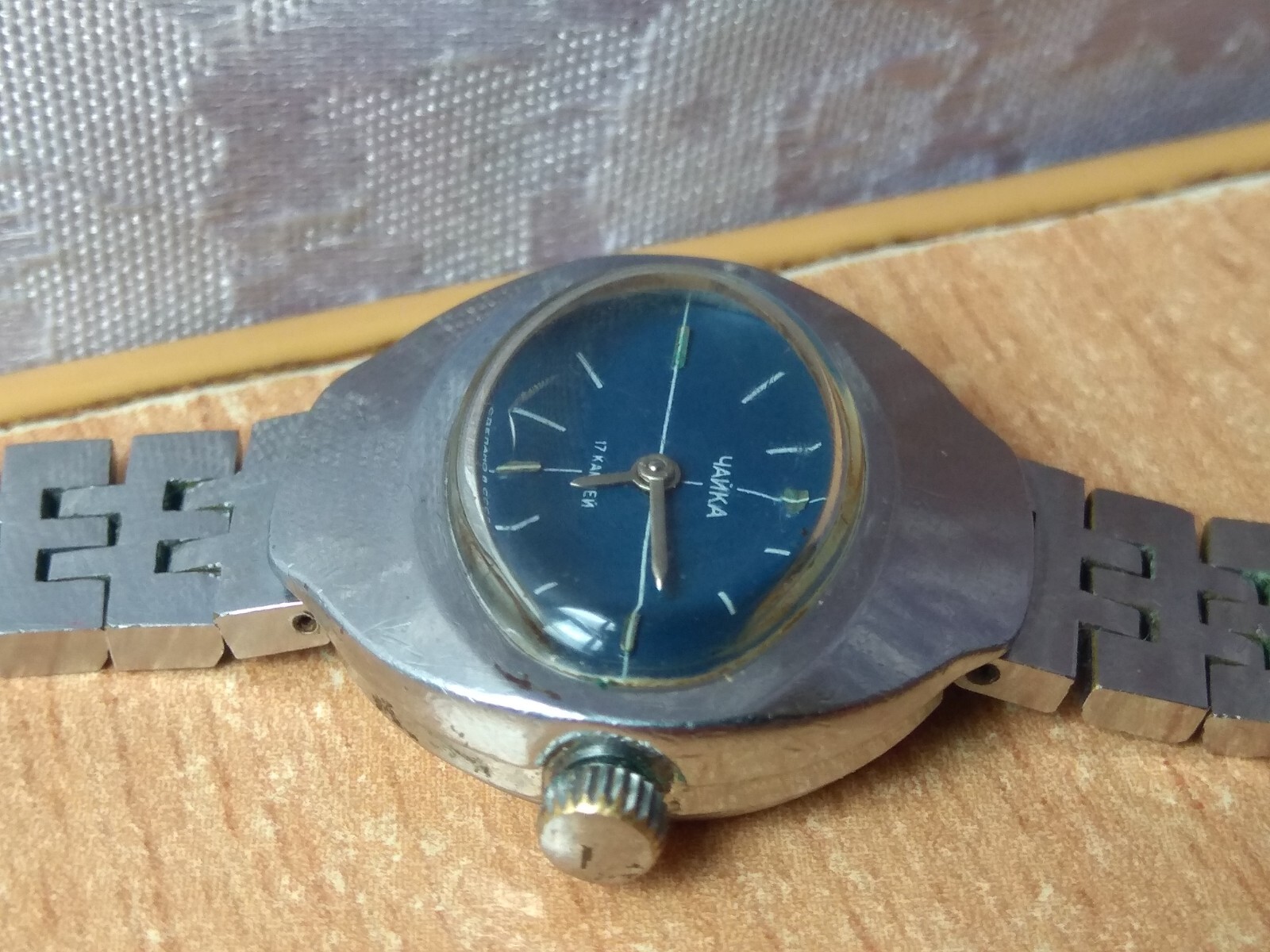 RARE Vintage LADIES WATCH jew 17  chaika chajka gull retro woman 