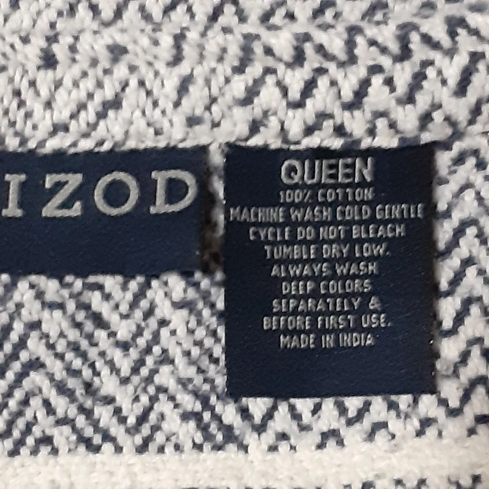 Rustic 100% cotton Izod gray navy plaid woven coverlet queen size made in India - Image 3 of 3