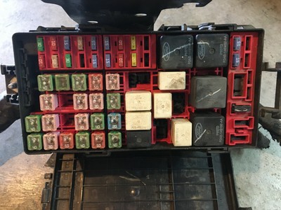 00 01 02 03 2003 FORD WINDSTAR UNDER HOOD FUSE BOX | eBay