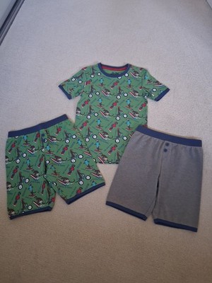 Jungen Pyjama 6-7 Jahre 3-teiliges Set in grün detailliert mit Erdmännchen auf Skateboards
