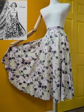 Vintage 1950s Venida Floral Cotton Rose Print Circle Skirt - 29"/30" Waist