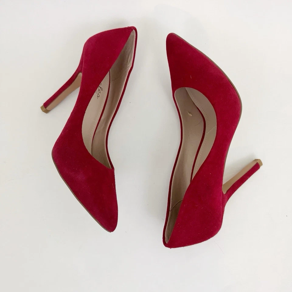 Tacones Maxx de gamuza escarlata Charles by Charles David talla 7 usados en excelente estado con caja Foto 2 de 4