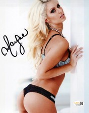 2017 Leaf Wrestling Autographed Photograph Edition 14