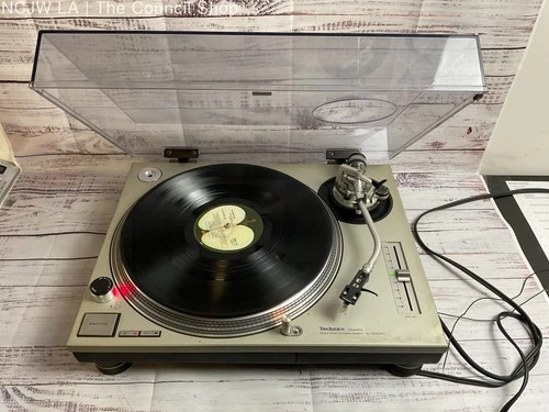 Technics Quartz Turntable SL-1200MK2 TESTED WORKS