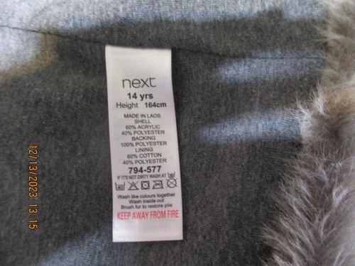 Puffer Jacket Vest for TEENS ~ by: NEXT Height = 164cm - Picture 8 of 12