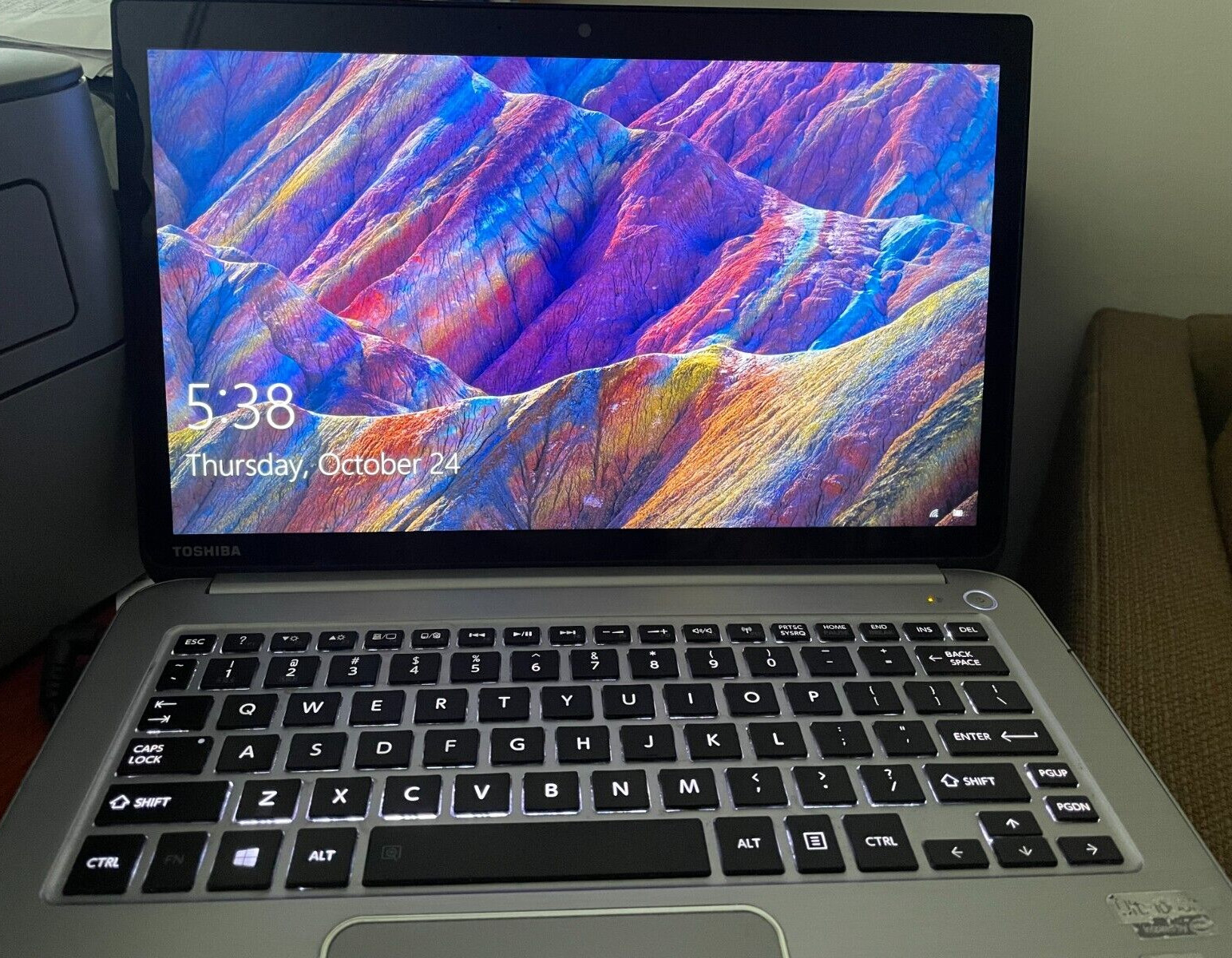 Ultralight 13.3, Hi-Res 2560 x 1440 touch-screen,  Intel Core i7 2.4GHz w / Case